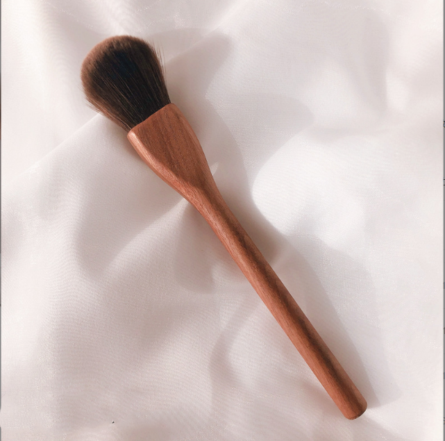 Natural walnut makeup brush kit