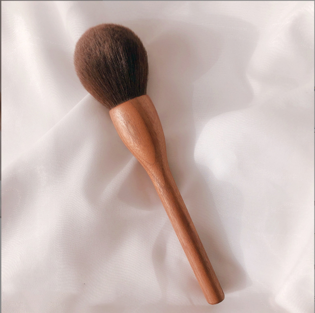 Natural walnut makeup brush kit