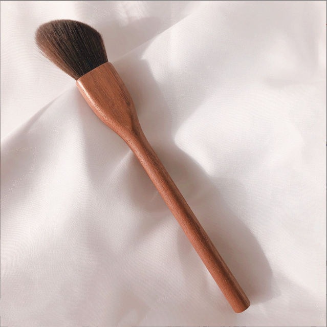 Natural walnut makeup brush kit