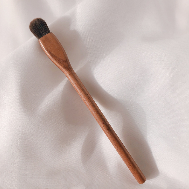 Natural walnut makeup brush kit